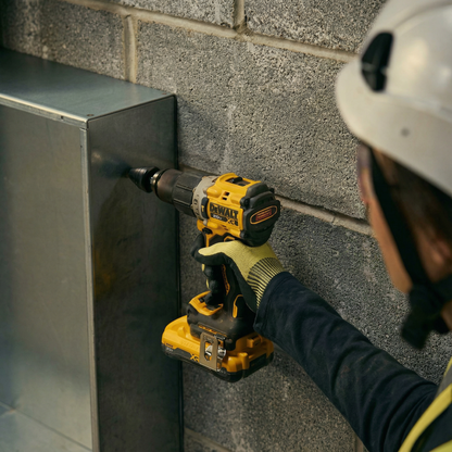 DWT ütvefúró csavarozó – Teljes Készlet + 2 Akkumulátor + 26 Tartozék